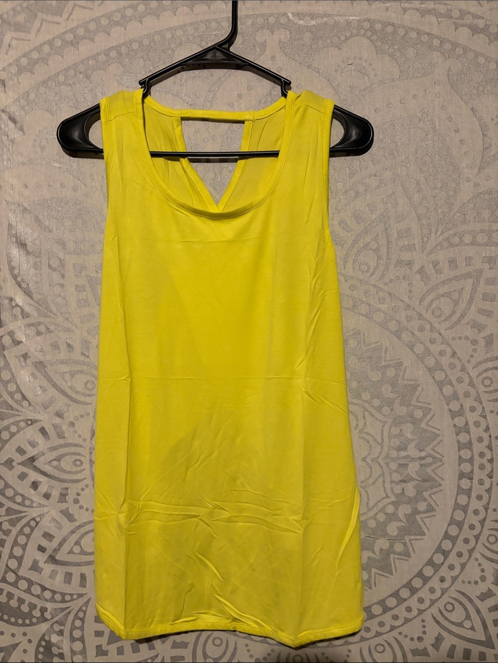 NWT AS ROSE RICH Crossover Open Back Workout Tank Top Neon Yellow xl
